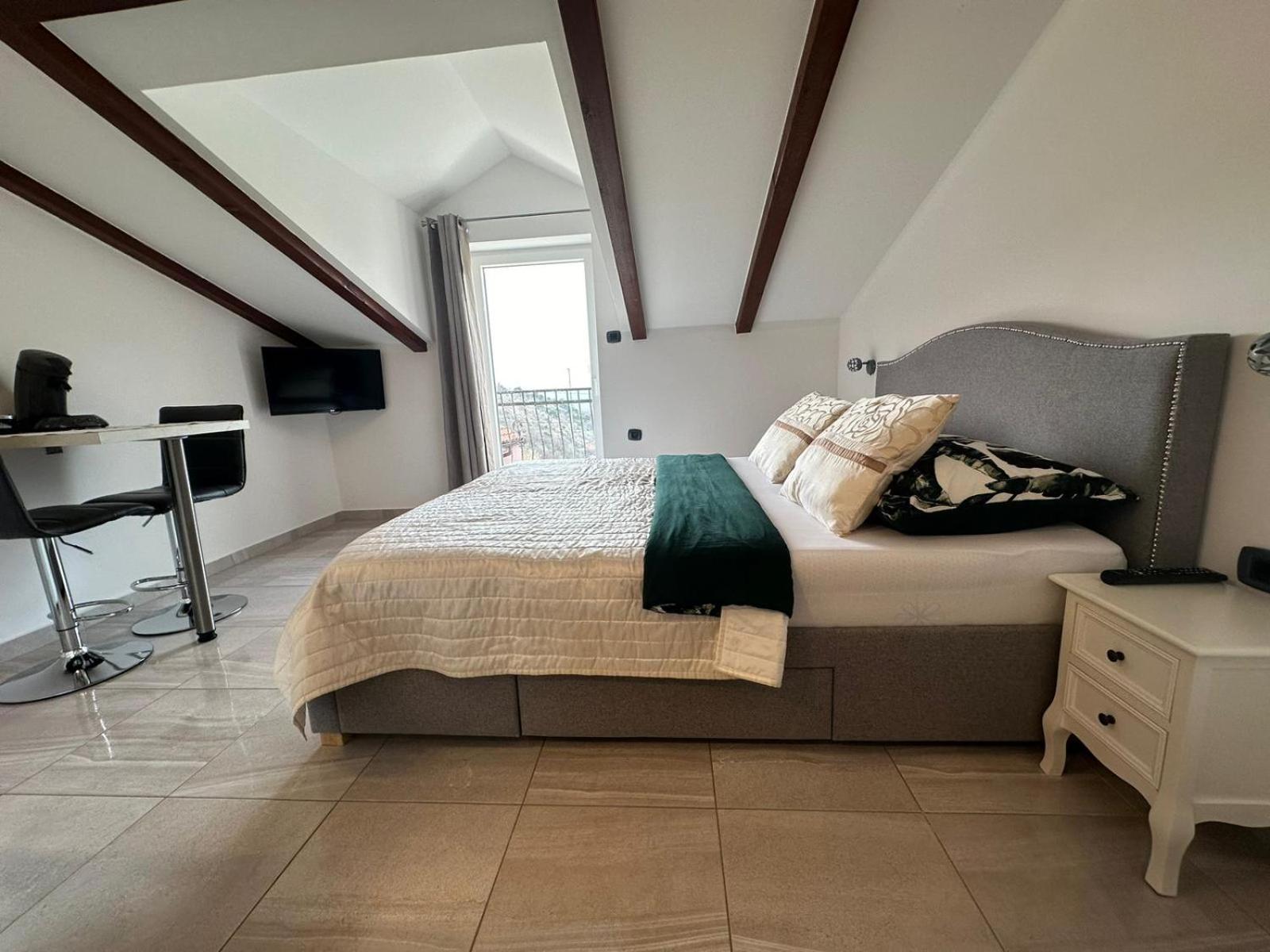 Apartments Prpic 1,Senj Сень Экстерьер фото