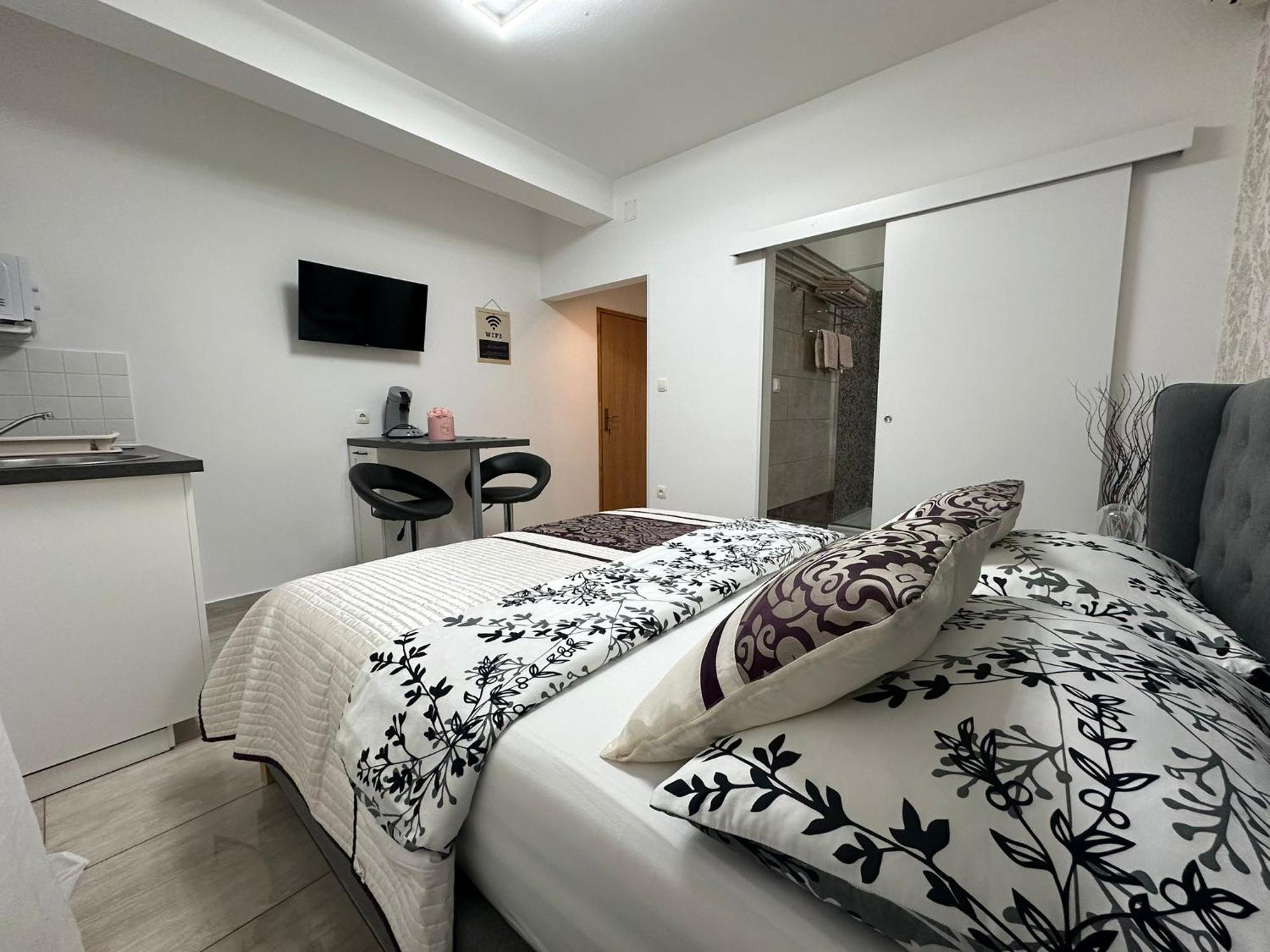 Apartments Prpic 1,Senj Сень Экстерьер фото
