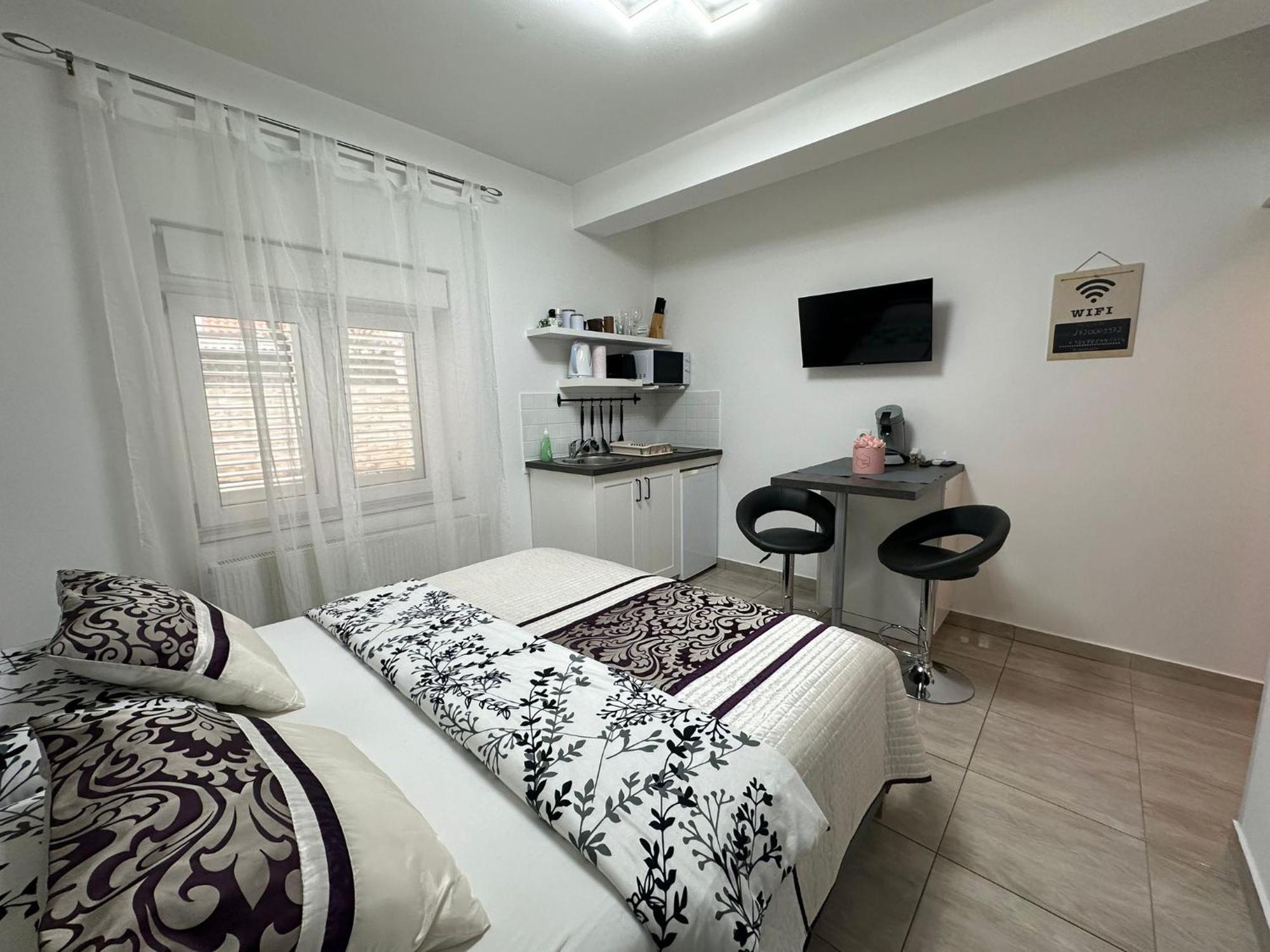 Apartments Prpic 1,Senj Сень Экстерьер фото