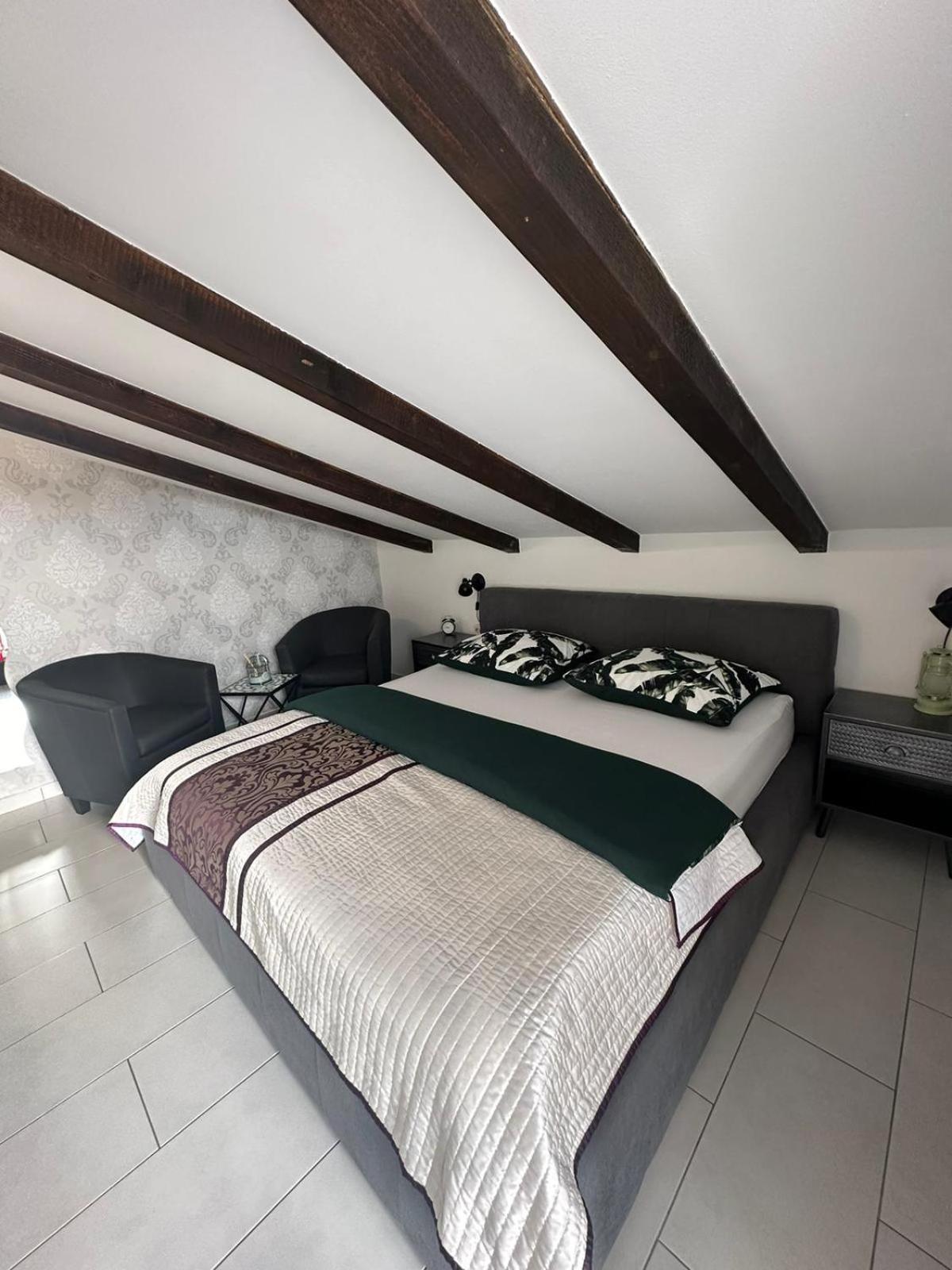 Apartments Prpic 1,Senj Сень Экстерьер фото