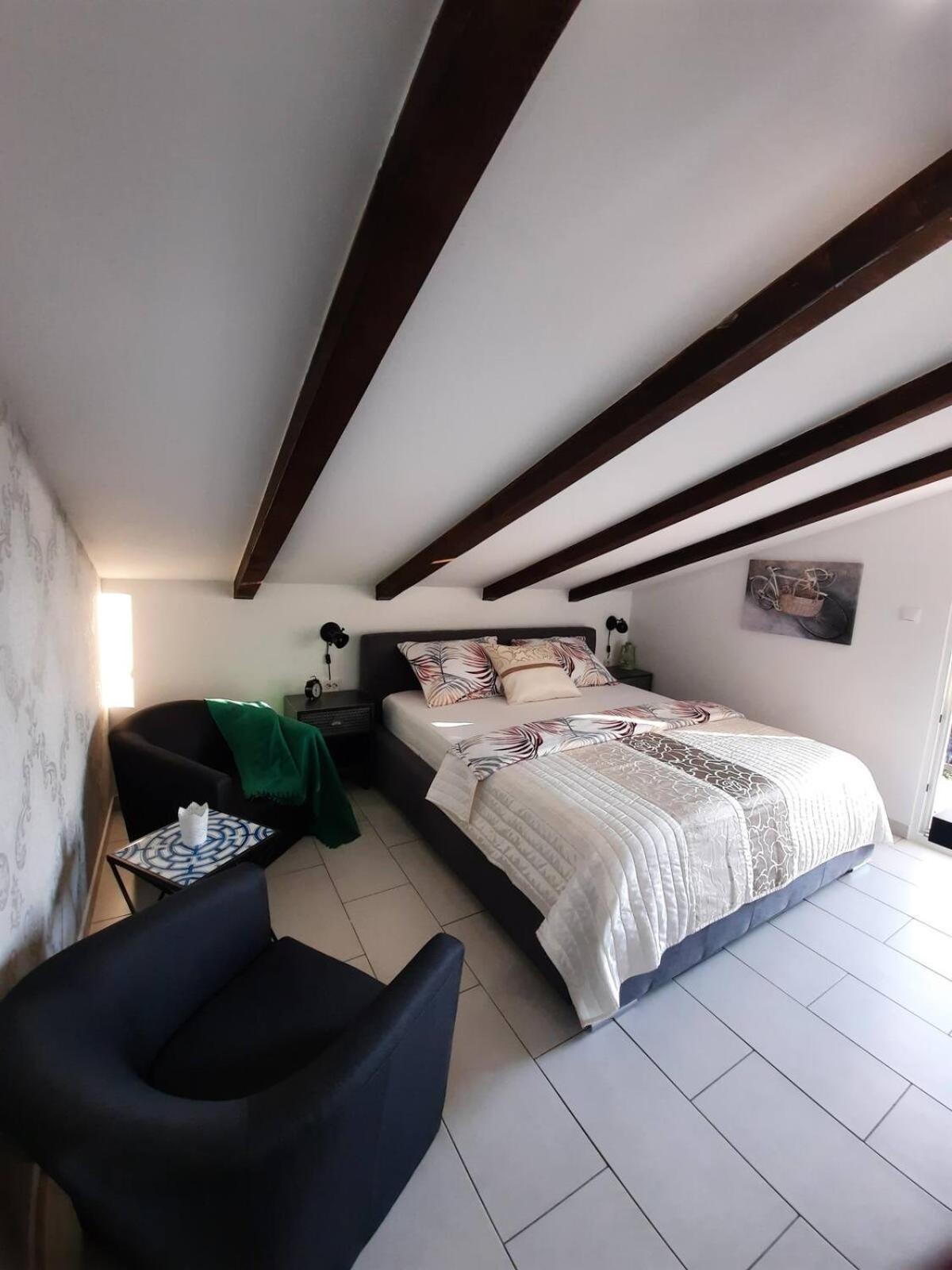 Apartments Prpic 1,Senj Сень Экстерьер фото