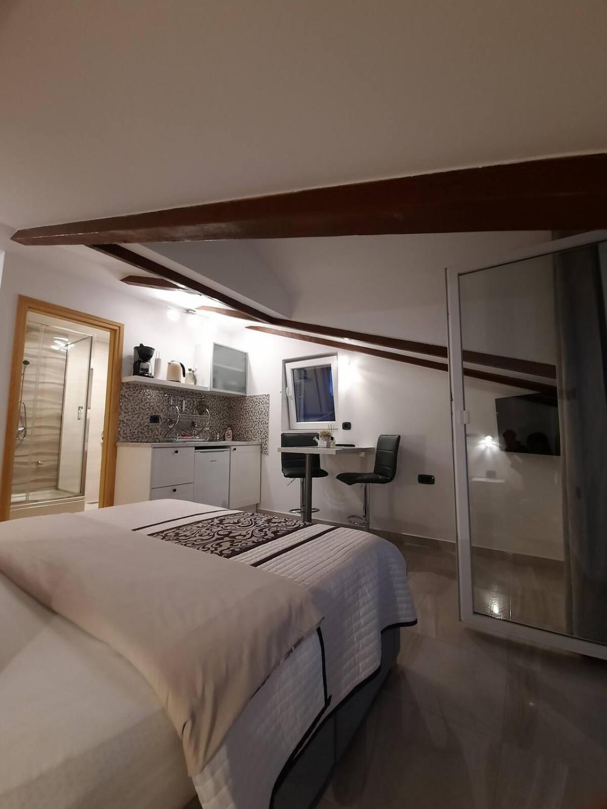 Apartments Prpic 1,Senj Сень Экстерьер фото