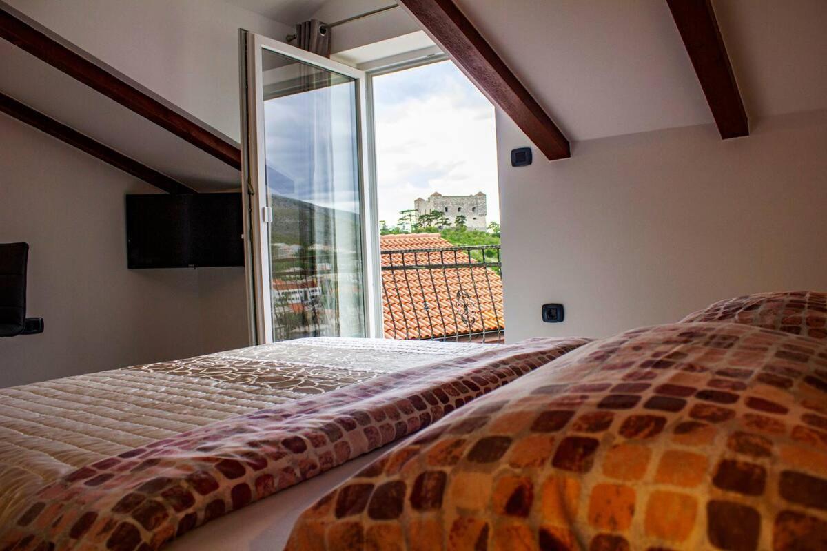 Apartments Prpic 1,Senj Сень Экстерьер фото